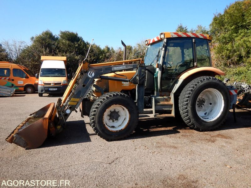 TRACTEUR AGRICOLE - Трактор: фото 1 TRACTEUR AGRICOLE - Трактор: фото 1