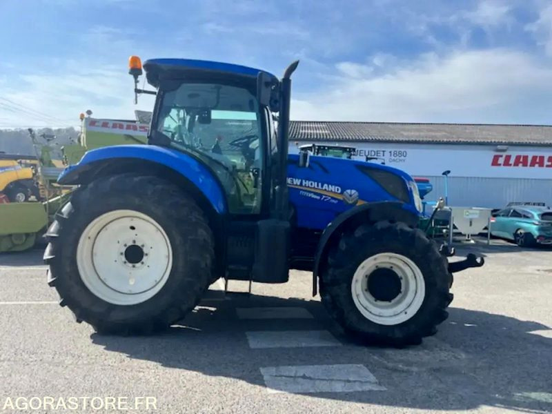 TRACTEUR AGRICOLE NEW HOLLAND T7 190 - 2017 / 3200 HEURES - Трактор: фото 2 TRACTEUR AGRICOLE NEW HOLLAND T7 190 - 2017 / 3200 HEURES - Трактор: фото 2