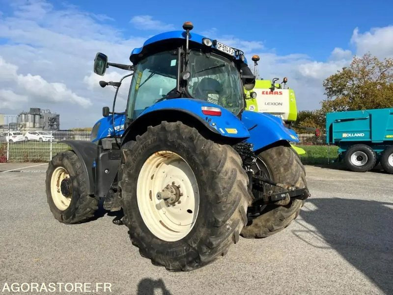 TRACTEUR AGRICOLE NEW HOLLAND T7.210 - 2012 / 6600 HEURES - Трактор: фото 4 TRACTEUR AGRICOLE NEW HOLLAND T7.210 - 2012 / 6600 HEURES - Трактор: фото 4