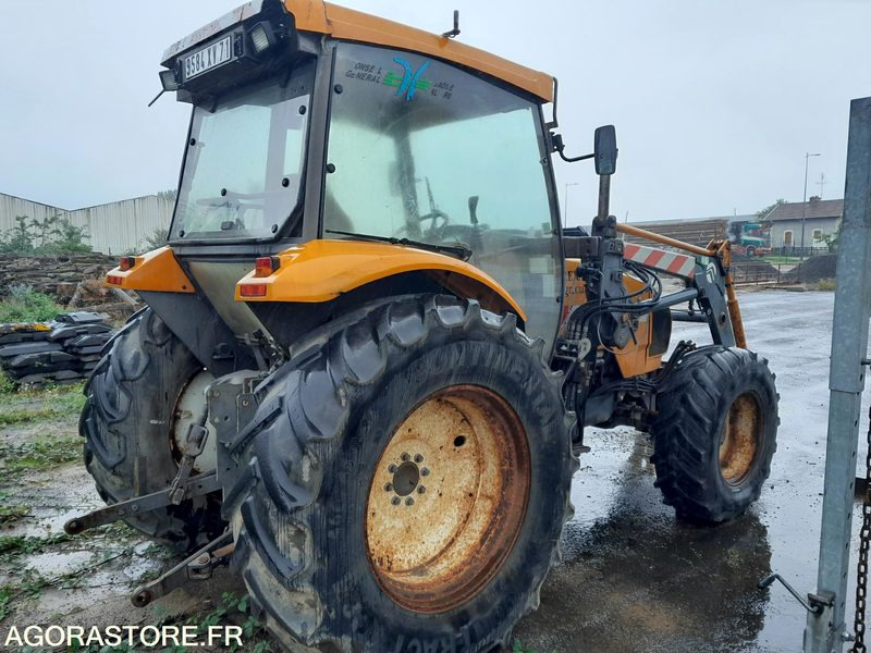 TRACTEUR RENAULT ERGOS446 avec chargeur FAUCHEUX F26R 7580h - Трактор: фото 3 TRACTEUR RENAULT ERGOS446 avec chargeur FAUCHEUX F26R 7580h - Трактор: фото 3