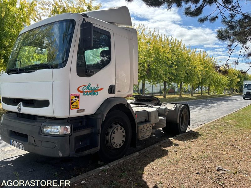 TRACTEUR RENAULT - 2002 - 462695 Kms - Тягач: фото 1 TRACTEUR RENAULT - 2002 - 462695 Kms - Тягач: фото 1