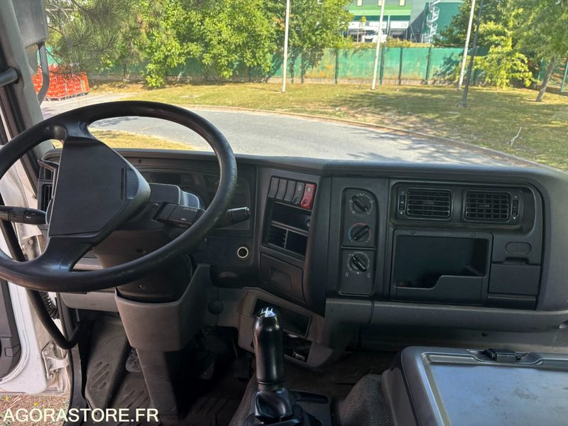 TRACTEUR RENAULT - 2002 - 462695 Kms - Тягач: фото 5 TRACTEUR RENAULT - 2002 - 462695 Kms - Тягач: фото 5