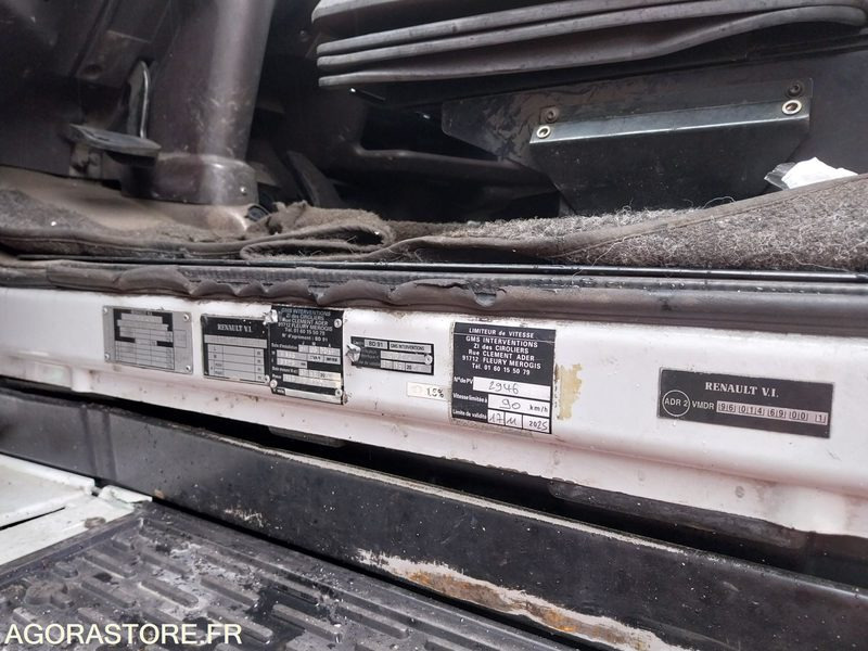 TRACTEUR RENAULT AE390 ADR POMPE 1998 821393KM ROULANT в лизинг TRACTEUR RENAULT AE390 ADR POMPE 1998 821393KM ROULANT: фото 8 TRACTEUR RENAULT AE390 ADR POMPE 1998 821393KM ROULANT в лизинг TRACTEUR RENAULT AE390 ADR POMPE 1998 821393KM ROULANT: фото 8