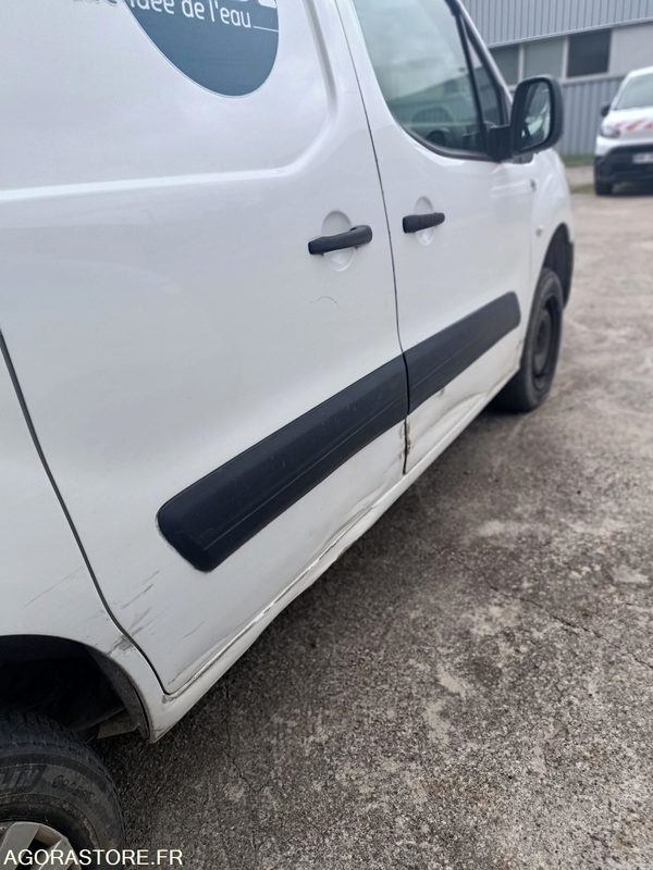 VU FOURGONNETTE CITROEN BERLINGO DANGEL 4X4 (BV changée avec embrayage) - Легковой фургон: фото 5 VU FOURGONNETTE CITROEN BERLINGO DANGEL 4X4 (BV changée avec embrayage) - Легковой фургон: фото 5
