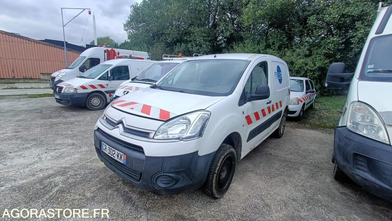 VU FOURGONNETTE CITROEN BERLINGO DANGEL 4X4 (BV changée avec embrayage) - Легковой фургон: фото 1 VU FOURGONNETTE CITROEN BERLINGO DANGEL 4X4 (BV changée avec embrayage) - Легковой фургон: фото 1