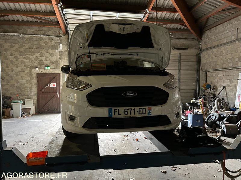 Véhicule utilitaire - Цельнометаллический фургон: фото 3 Véhicule utilitaire - Цельнометаллический фургон: фото 3