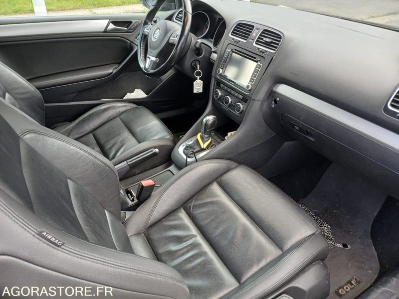 Volkswagen golf cabriolet 1.6 tsi 160cv dsg7 2015 155118 KM - Легковой автомобиль: фото 4 Volkswagen golf cabriolet 1.6 tsi 160cv dsg7 2015 155118 KM - Легковой автомобиль: фото 4
