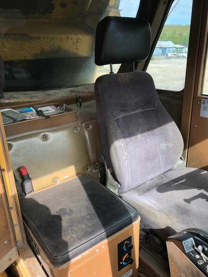 CAT 773B - Карьерный самосвал: фото 5 CAT 773B - Карьерный самосвал: фото 5