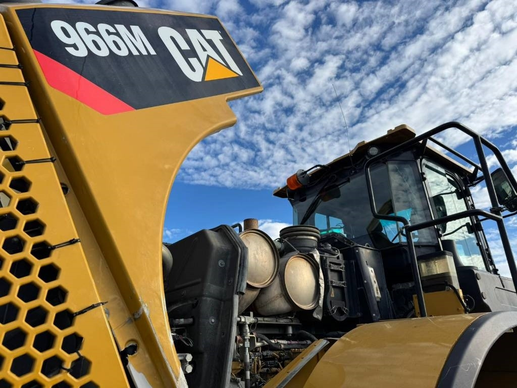 CAT 966M - Колёсный погрузчик: фото 3 CAT 966M - Колёсный погрузчик: фото 3