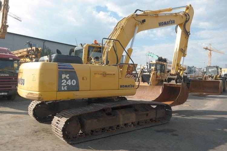 Komatsu PC240-8 - Гусеничный экскаватор: фото 2 Komatsu PC240-8 - Гусеничный экскаватор: фото 2