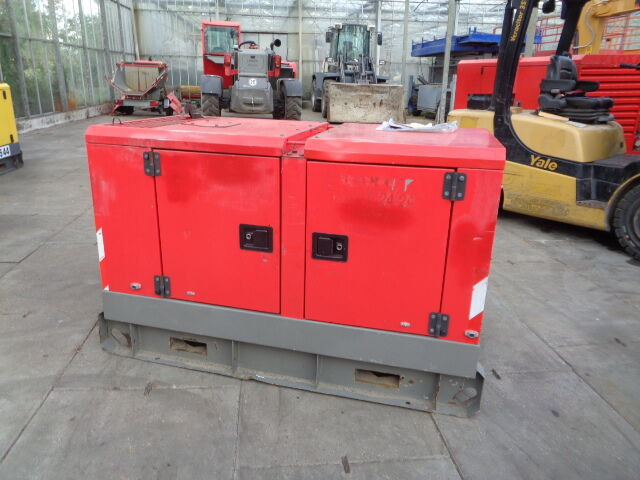 Atlas Copco QAS 20 KVA - Электрогенератор: фото 1 Atlas Copco QAS 20 KVA - Электрогенератор: фото 1