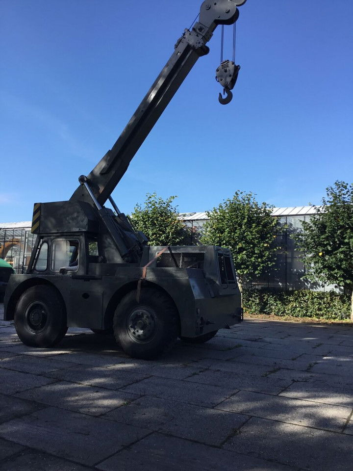 Grove Iron Fairy Saphire - Мобильный кран: фото 2 Grove Iron Fairy Saphire - Мобильный кран: фото 2