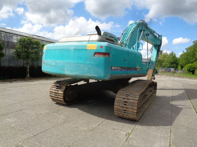 Kobelco SK250NLC - Гусеничный экскаватор: фото 2 Kobelco SK250NLC - Гусеничный экскаватор: фото 2