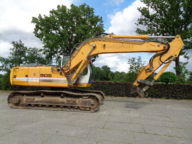 Liebherr R906LC - Гусеничный экскаватор: фото 1 Liebherr R906LC - Гусеничный экскаватор: фото 1
