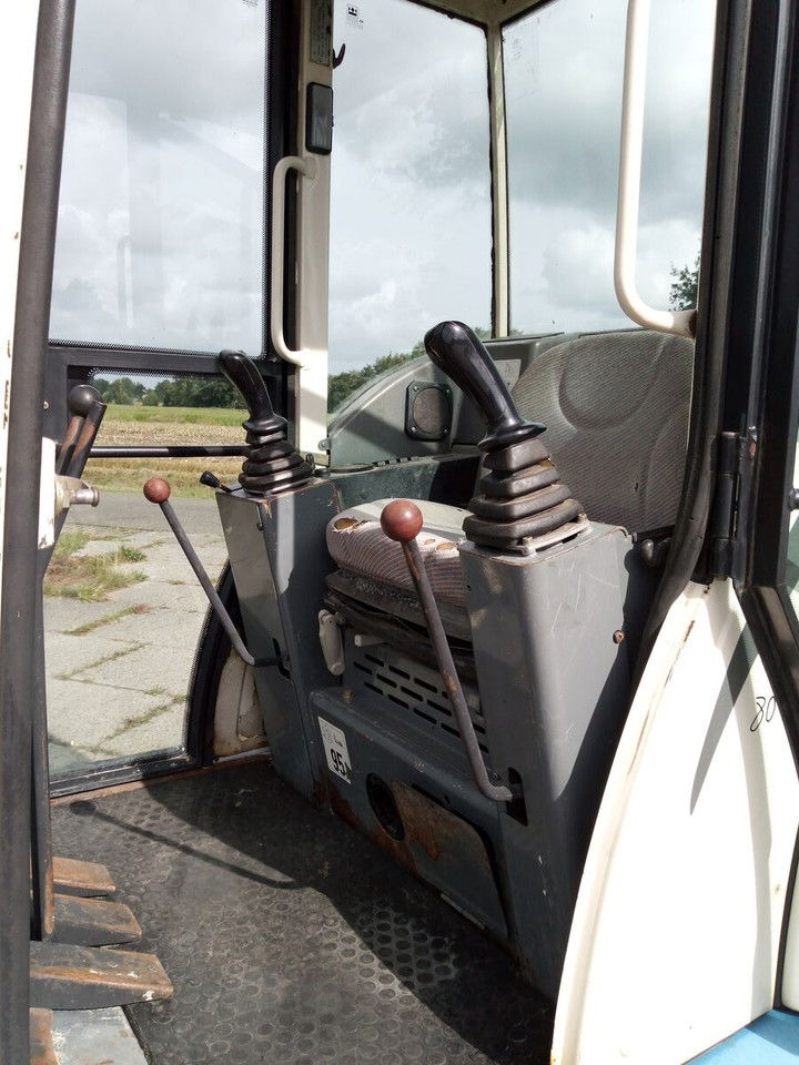 Terex TC35 - Гусеничный экскаватор: фото 3 Terex TC35 - Гусеничный экскаватор: фото 3