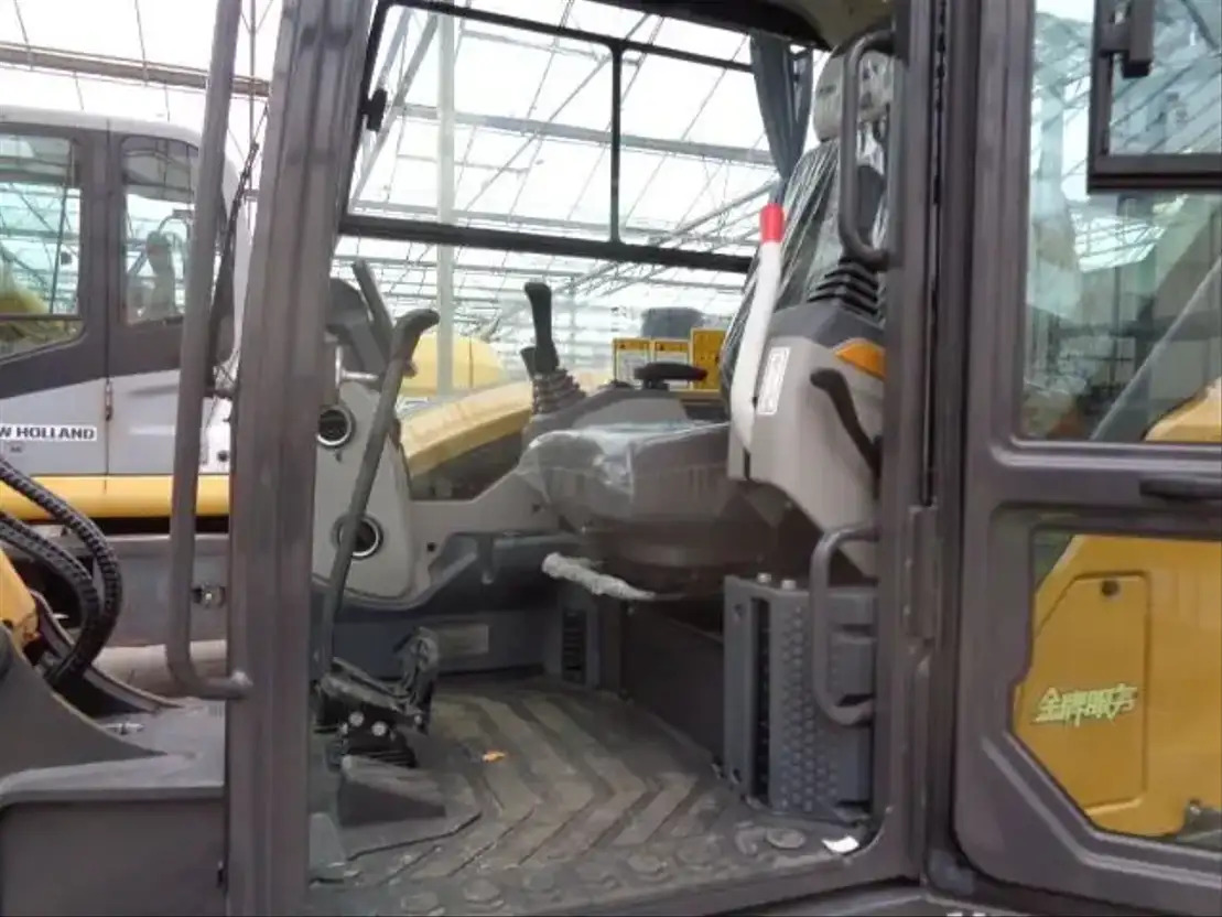 XCMG XE55GA - Гусеничный экскаватор: фото 4 XCMG XE55GA - Гусеничный экскаватор: фото 4