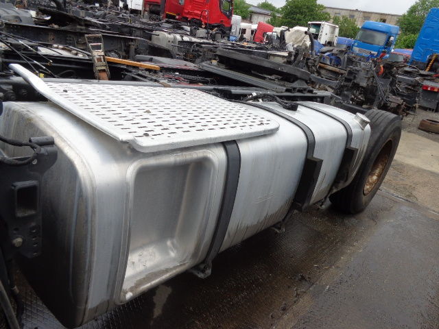 DAF with brackets - Топливный бак для Грузовиков: фото 1 DAF with brackets - Топливный бак для Грузовиков: фото 1