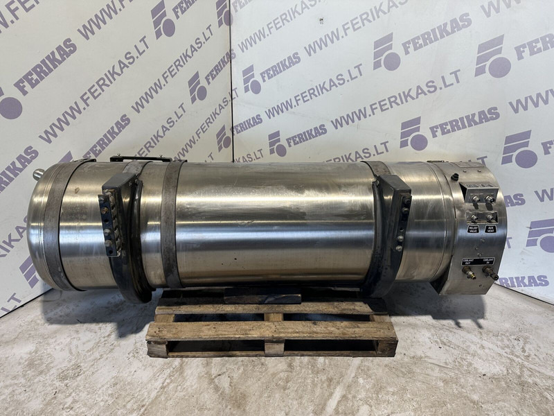 Iveco LNG gas tank - Топливный бак для Грузовиков: фото 4 Iveco LNG gas tank - Топливный бак для Грузовиков: фото 4