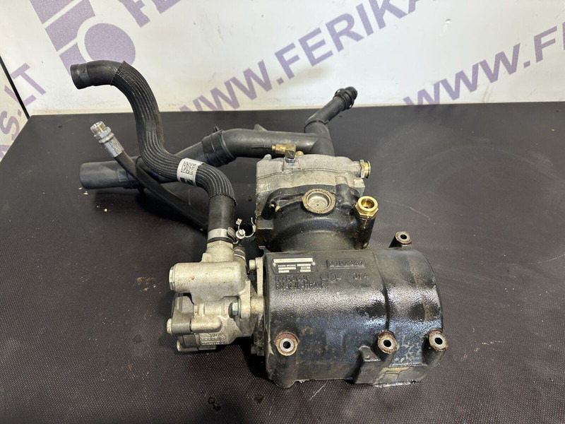 MAN air compressor with hydraulic steering pump - Насос гидроусилителя для Грузовиков: фото 2 MAN air compressor with hydraulic steering pump - Насос гидроусилителя для Грузовиков: фото 2