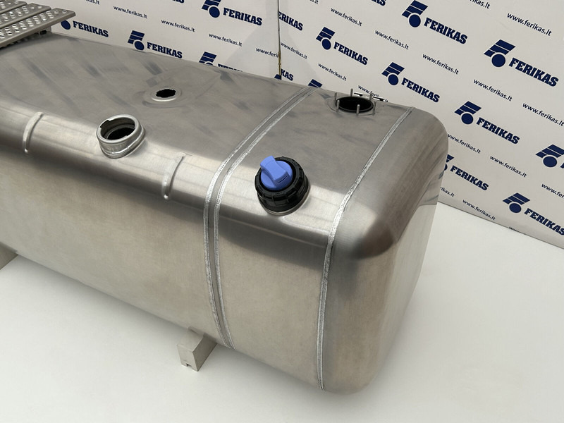 Mercedes-Benz Fuel tank 680L + 120L AdBlue - Топливный бак для Грузовиков: фото 3 Mercedes-Benz Fuel tank 680L + 120L AdBlue - Топливный бак для Грузовиков: фото 3