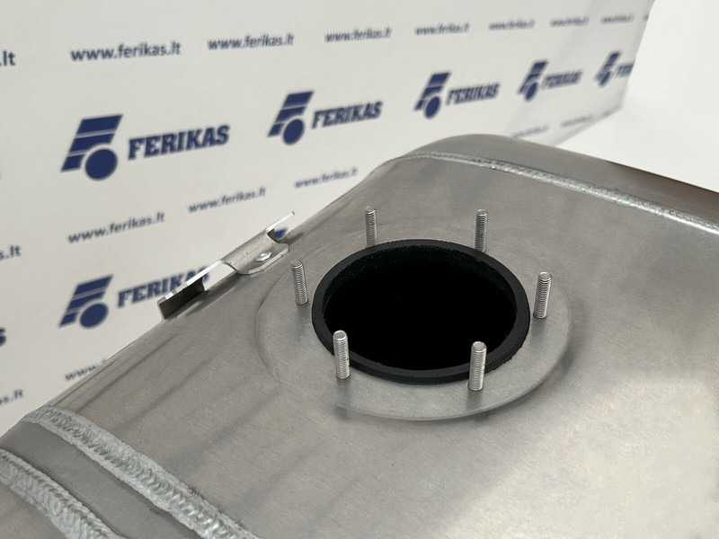 Mercedes-Benz Fuel tank 680L + 120L AdBlue - Топливный бак для Грузовиков: фото 5 Mercedes-Benz Fuel tank 680L + 120L AdBlue - Топливный бак для Грузовиков: фото 5