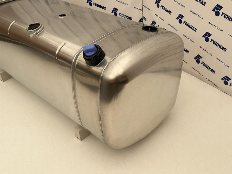 Mercedes-Benz Fuel tank 880L + 130L AdBlue - Топливный бак для Грузовиков: фото 3 Mercedes-Benz Fuel tank 880L + 130L AdBlue - Топливный бак для Грузовиков: фото 3