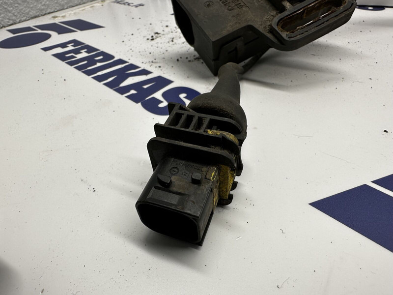 Сенсор для Грузовиков Mercedes-Benz battery sensor, klema: фото 6