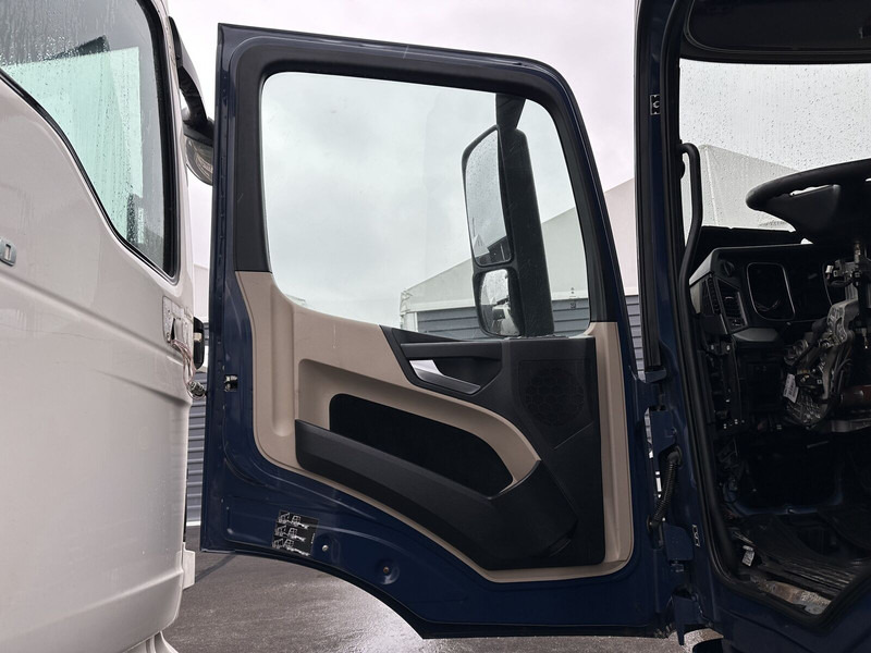 Mercedes-Benz low-cab left side doors - Дверь и запчасти для Грузовиков: фото 2 Mercedes-Benz low-cab left side doors - Дверь и запчасти для Грузовиков: фото 2