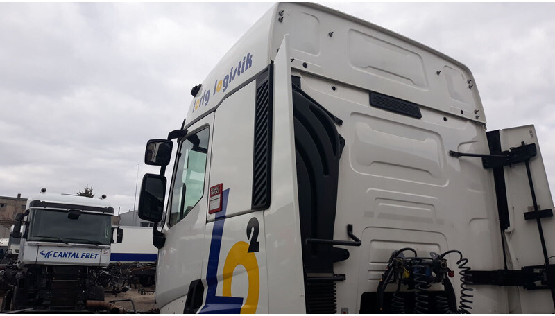 Renault T - Кабина и интерьер для Грузовиков: фото 5 Renault T - Кабина и интерьер для Грузовиков: фото 5