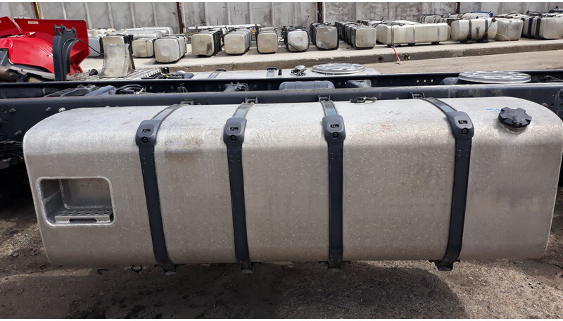 Scania R - Топливный бак для Грузовиков: фото 3 Scania R - Топливный бак для Грузовиков: фото 3