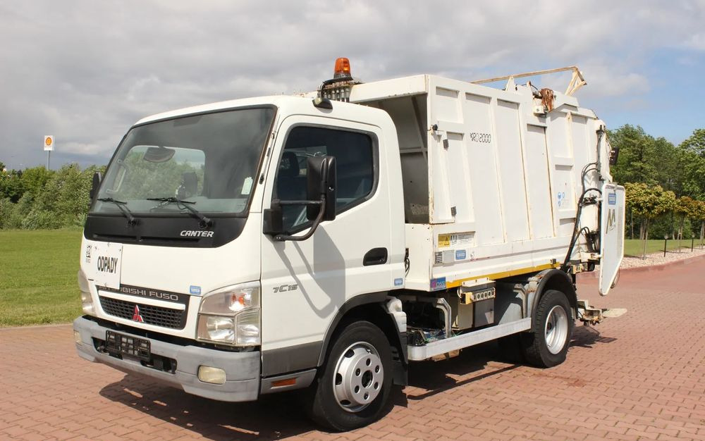 Mitsubishi CANTER 7C15 - Мусоровоз: фото 2 Mitsubishi CANTER 7C15 - Мусоровоз: фото 2