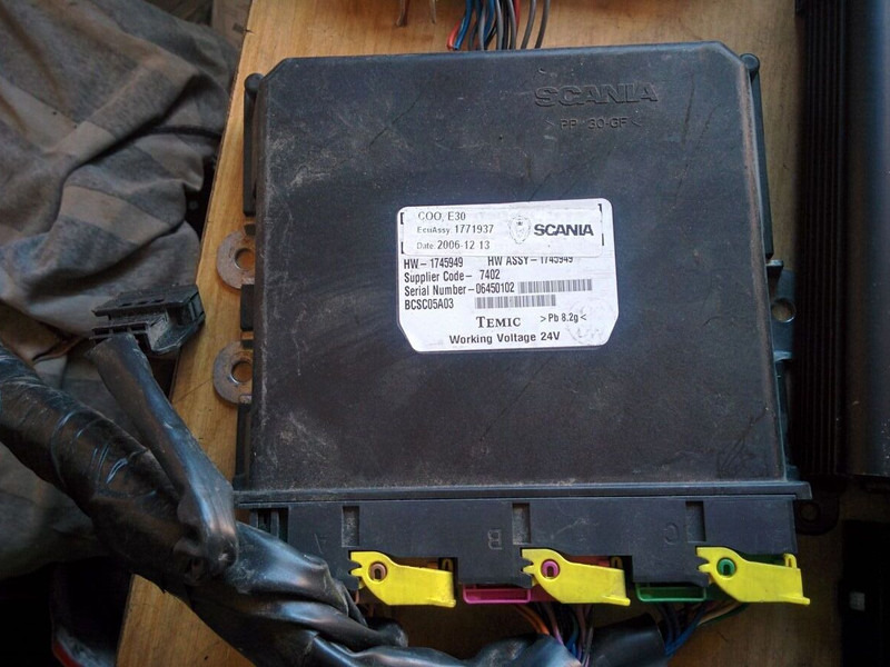 Bosch 1759696. 1851677. 1530440. 1526130. - Блок управления: фото 1 Bosch 1759696. 1851677. 1530440. 1526130. - Блок управления: фото 1