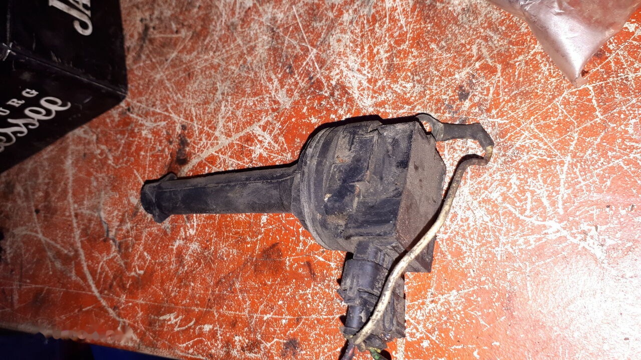 Bosch kolpak svechi 15W263 katushka zazhiganiya 08T199 MAN 0221503035 MAN Volvo - Электрическая система для Автобусов: фото 3 Bosch kolpak svechi 15W263 katushka zazhiganiya 08T199 MAN 0221503035 MAN Volvo - Электрическая система для Автобусов: фото 3