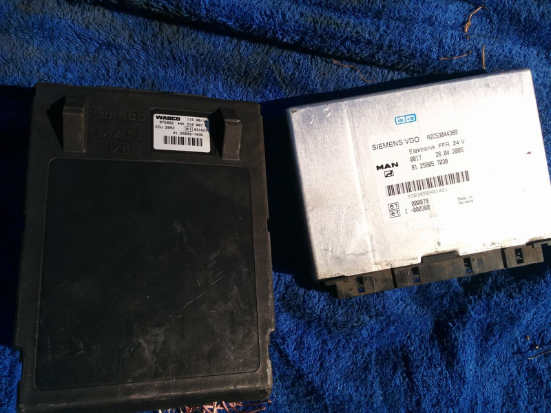 MAN VDO A2C53044389 . 81.25805.7038 .412.413.1.2. - Блок управления: фото 2 MAN VDO A2C53044389 . 81.25805.7038 .412.413.1.2. - Блок управления: фото 2