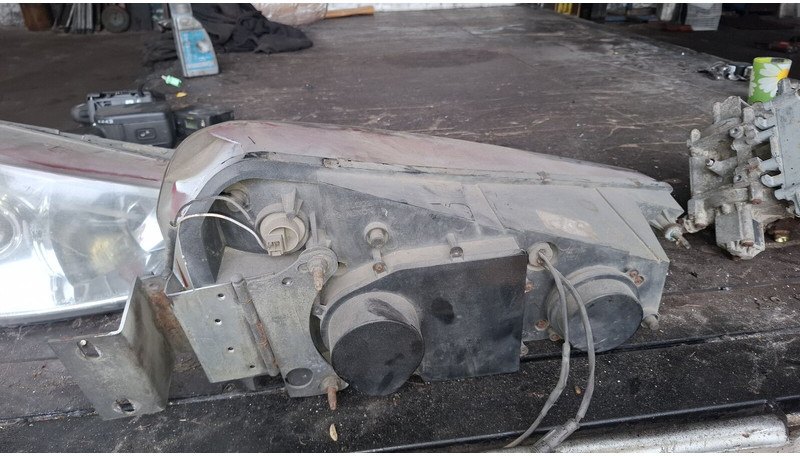 Scania Иризар Volvo. Ман. Мерседес - Передняя фара: фото 2 Scania Иризар Volvo. Ман. Мерседес - Передняя фара: фото 2