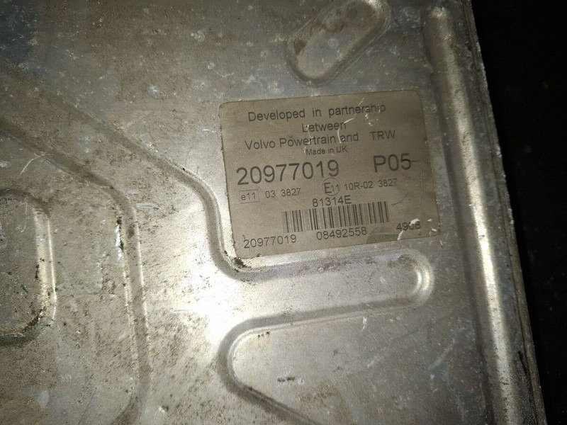 Volvo D12 D7C D9 - Блок управления: фото 2 Volvo D12 D7C D9 - Блок управления: фото 2