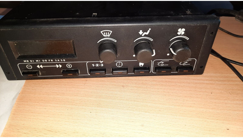 Wabco 4460550520.\FLO Control 22123A24\0839W3 - Блок управления: фото 1 Wabco 4460550520.\FLO Control 22123A24\0839W3 - Блок управления: фото 1