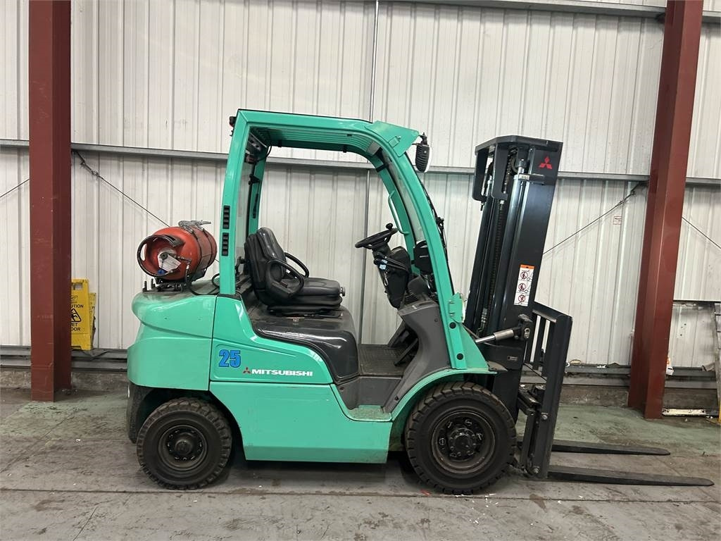 Mitsubishi FG25N - Газовый погрузчик: фото 5 Mitsubishi FG25N - Газовый погрузчик: фото 5