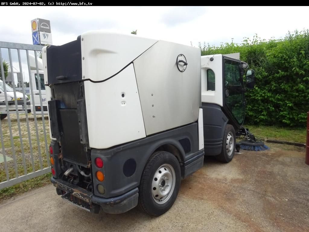 JungoJet 3500 Gehwegtauglich JungoJet 3500 Gehwegtauglich - Подметально-уборочная машина: фото 4 JungoJet 3500 Gehwegtauglich JungoJet 3500 Gehwegtauglich - Подметально-уборочная машина: фото 4