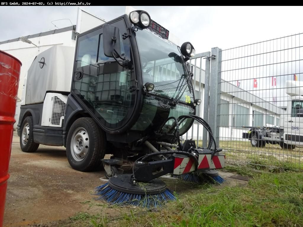 JungoJet 3500 Gehwegtauglich JungoJet 3500 Gehwegtauglich - Подметально-уборочная машина: фото 1 JungoJet 3500 Gehwegtauglich JungoJet 3500 Gehwegtauglich - Подметально-уборочная машина: фото 1