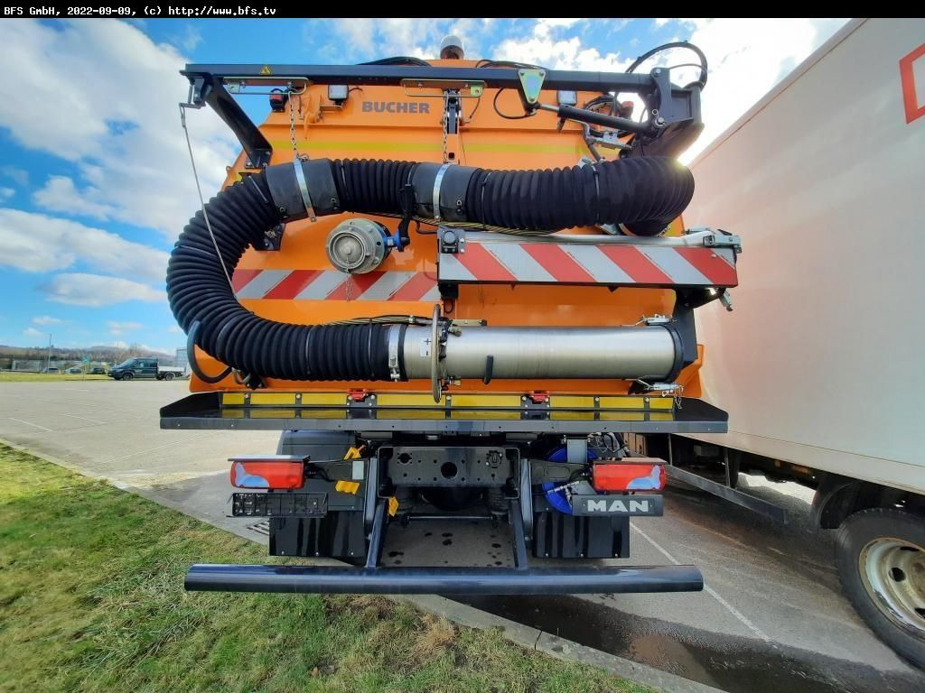 MAN TGS 18.420 4X2 BL Bucher OF 8000 TWIN beidseitig - Подметально-уборочная машина: фото 3 MAN TGS 18.420 4X2 BL Bucher OF 8000 TWIN beidseitig - Подметально-уборочная машина: фото 3