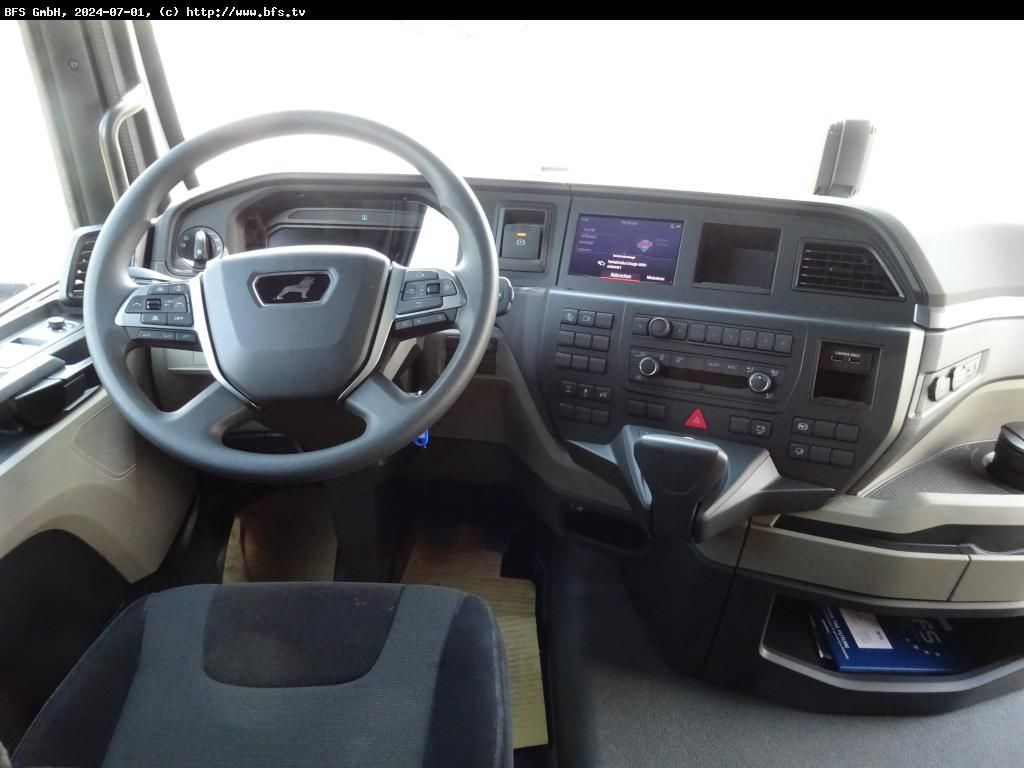 MAN TGX (TG3) 18.480 4x2 LL SA Mautklasse 2 Ultra MAN TGX (TG3) 18.480 4x2 LL SA Mautklasse 2 Ultra - Тягач: фото 4 MAN TGX (TG3) 18.480 4x2 LL SA Mautklasse 2 Ultra MAN TGX (TG3) 18.480 4x2 LL SA Mautklasse 2 Ultra - Тягач: фото 4