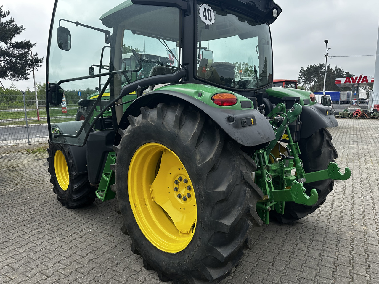 John Deere 6115R - Трактор: фото 2 John Deere 6115R - Трактор: фото 2
