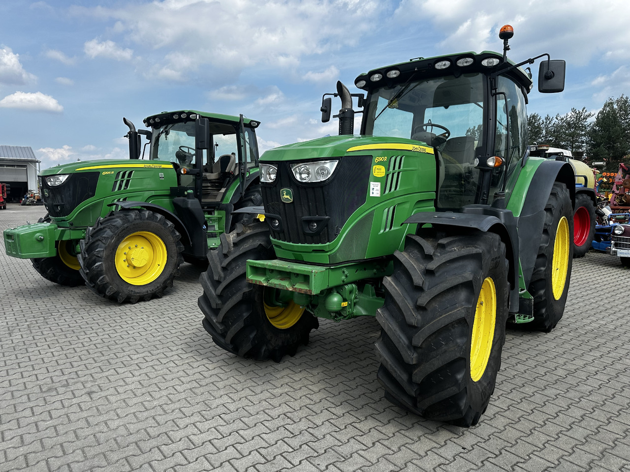 Трактор John Deere 6195R: фото 9