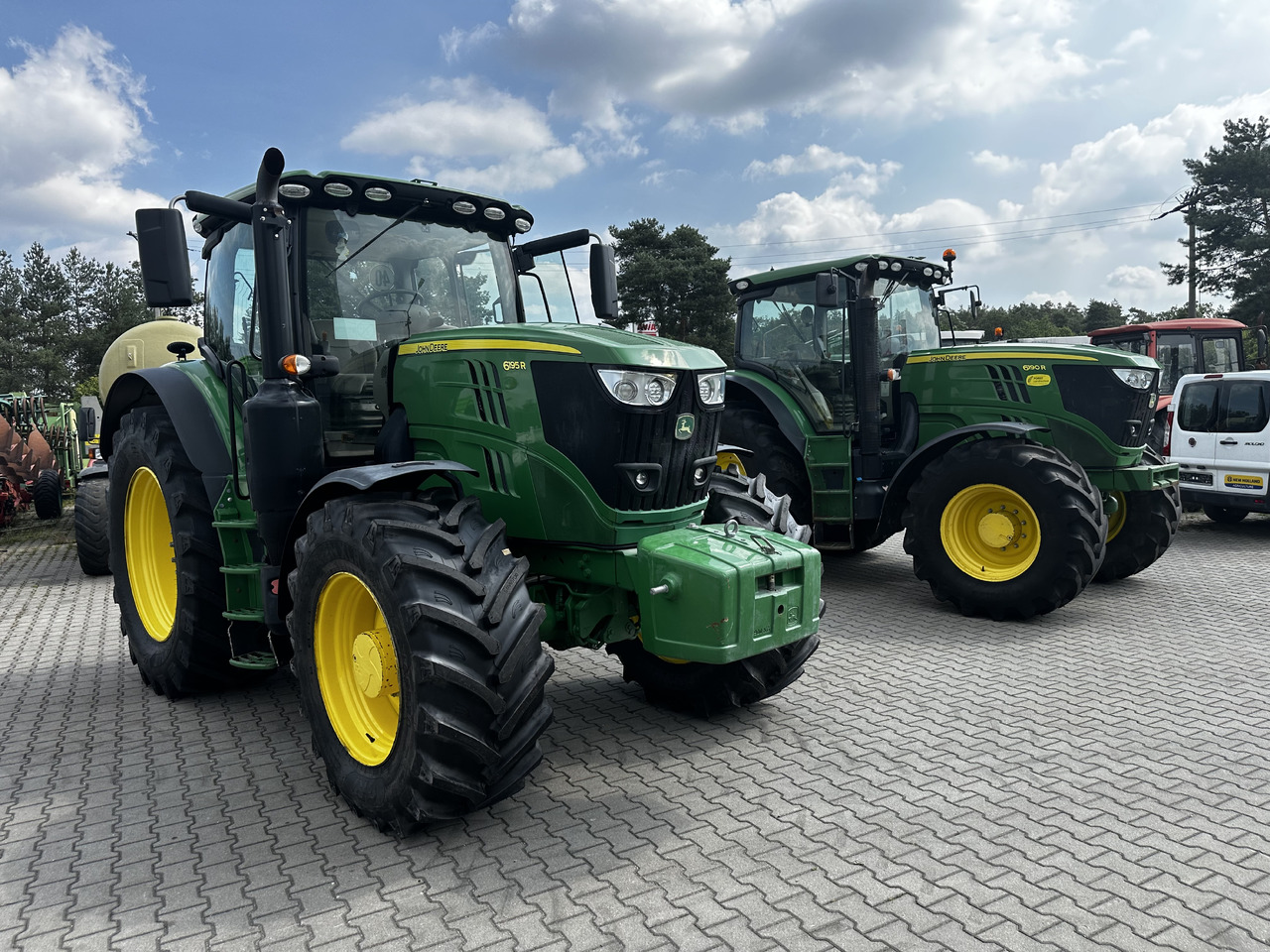 Трактор John Deere 6195R: фото 8