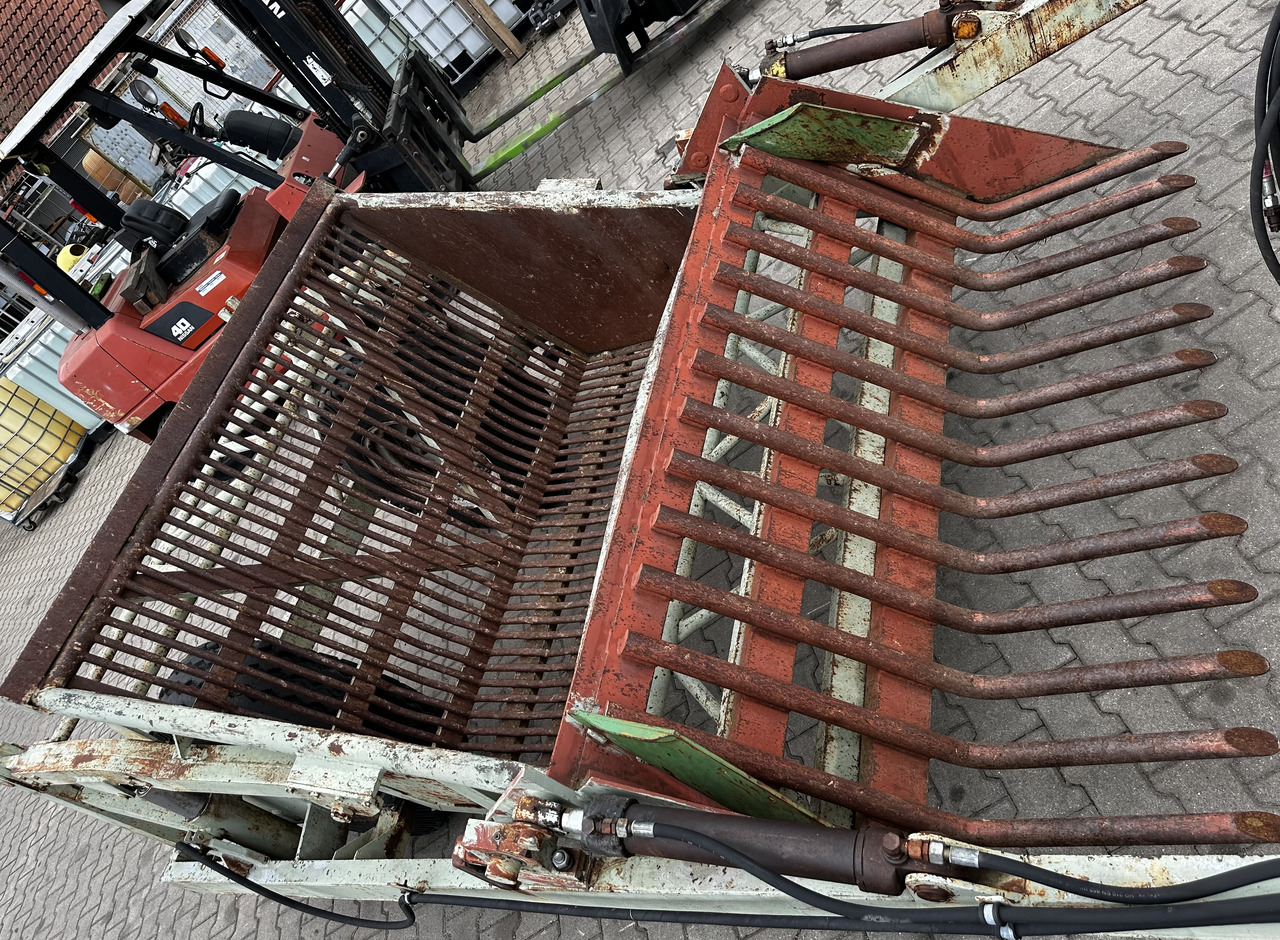 Zbieracz kamieni Fortschritt Steinsammler Steinsammelwagen - Техника для обработки почвы: фото 2 Zbieracz kamieni Fortschritt Steinsammler Steinsammelwagen - Техника для обработки почвы: фото 2