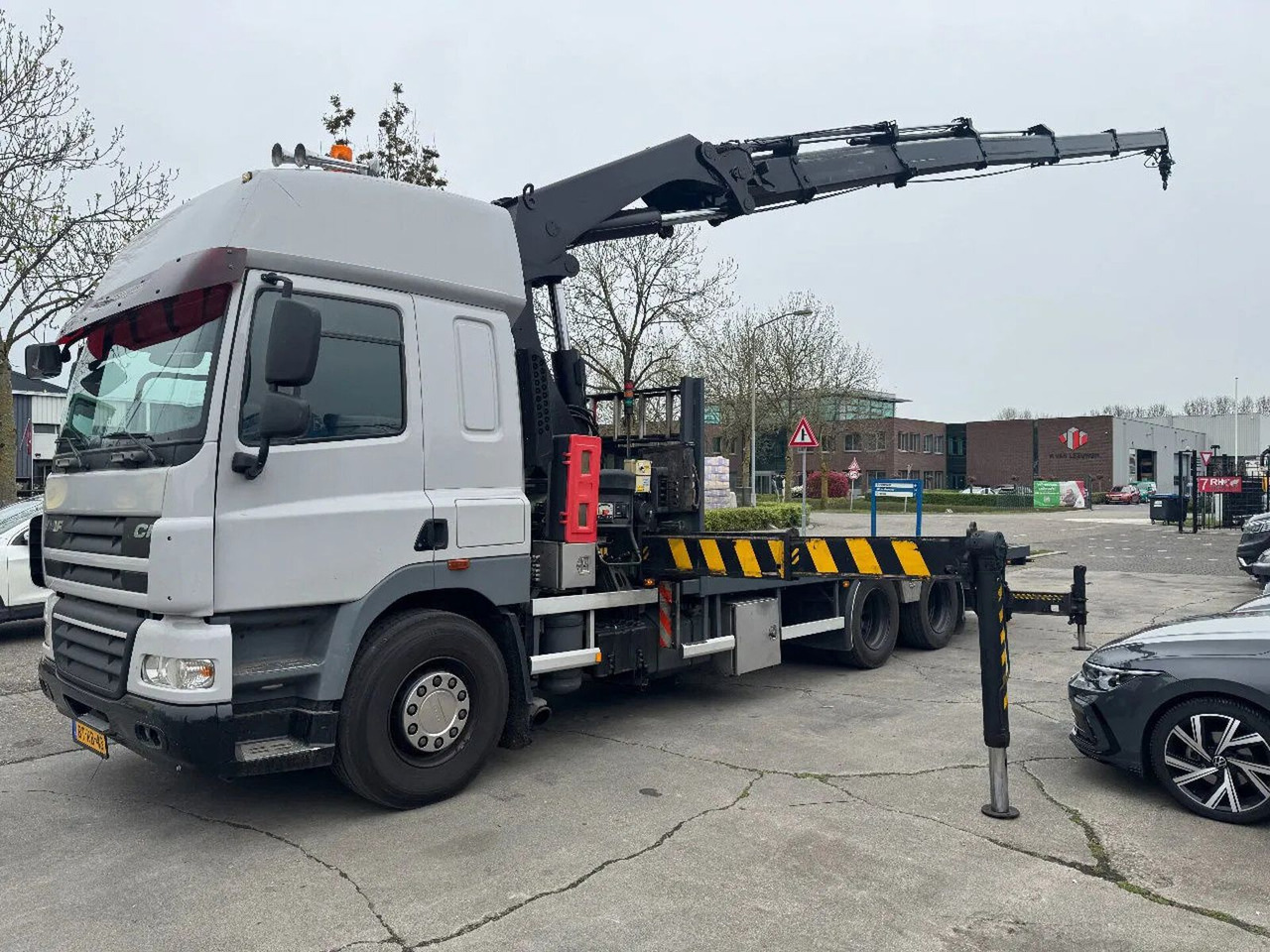 DAF CF 85.360 6X2 EURO 5 HIAB 377 + REMOTE CONTROL T - Автоманипулятор: фото 2 DAF CF 85.360 6X2 EURO 5 HIAB 377 + REMOTE CONTROL T - Автоманипулятор: фото 2