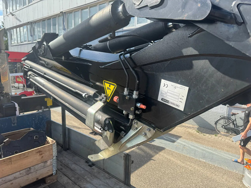 DAF CF 85.410 8X2 EURO 5 PALFINGER PK60002 + FLY JIB + REMOTE + TWISTLOCKS - Грузовик бортовой/ Платформа, Автоманипулятор: фото 5 DAF CF 85.410 8X2 EURO 5 PALFINGER PK60002 + FLY JIB + REMOTE + TWISTLOCKS - Грузовик бортовой/ Платформа, Автоманипулятор: фото 5