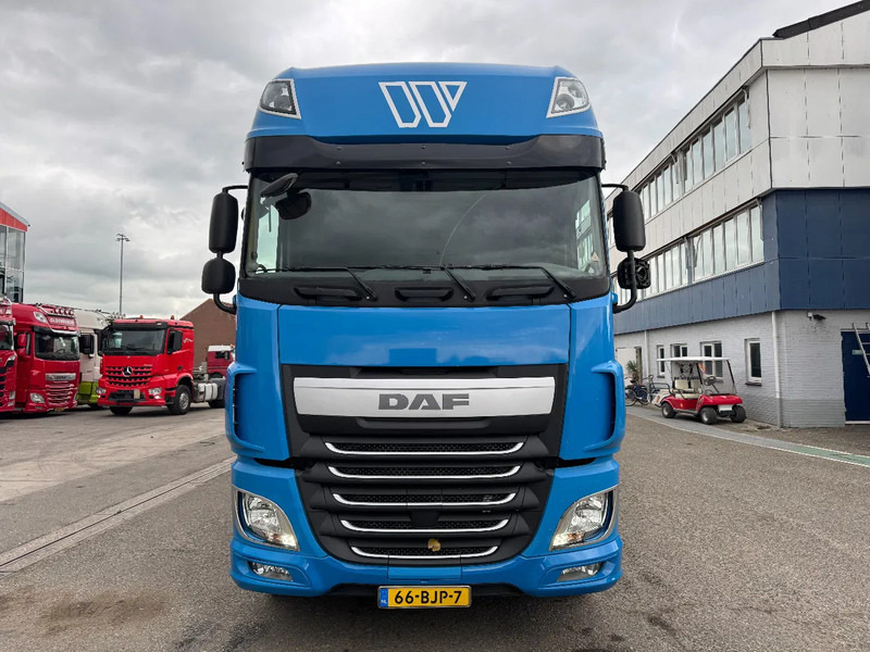 DAF XF 460 6X2 EURO 6 + HERTOGHS HANGER - Тентованный грузовик: фото 2 DAF XF 460 6X2 EURO 6 + HERTOGHS HANGER - Тентованный грузовик: фото 2