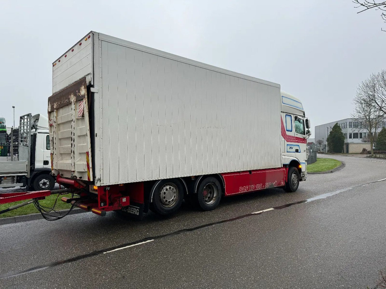 DAF XF 510 6X2 - EURO 6 + RETARDER + ZEPRO LIFT + RE - Грузовик с закрытым кузовом: фото 5 DAF XF 510 6X2 - EURO 6 + RETARDER + ZEPRO LIFT + RE - Грузовик с закрытым кузовом: фото 5